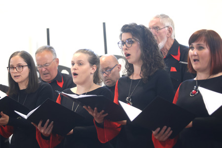 Letni koncert Komorni zbor Fran Gerbič, gostje MePZ Postojna 23 Foto Ljubo Vukelič